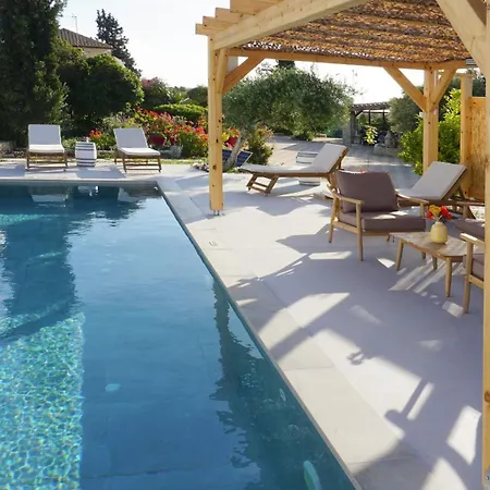 Stonehouse Olivelia - Afrathias Appartement